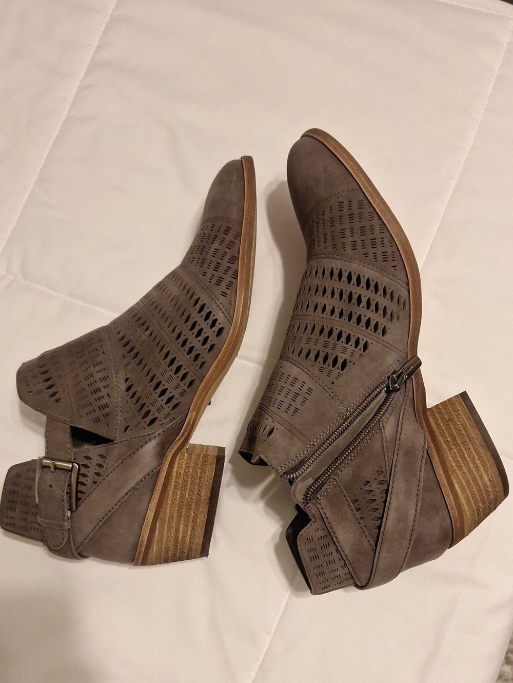 Suede Shady Grey Shootie